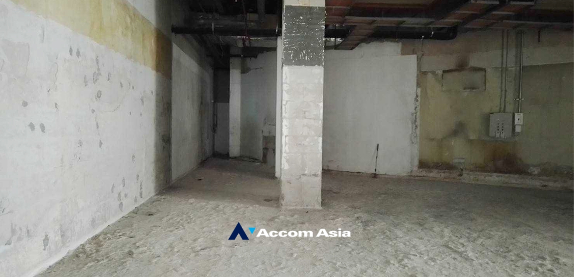  1  Retail / Showroom For Rent in Ploenchit ,Bangkok BTS Chitlom at The Mercury Ville AA33479