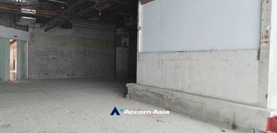  2  Retail / Showroom For Rent in Ploenchit ,Bangkok BTS Chitlom at The Mercury Ville AA33479