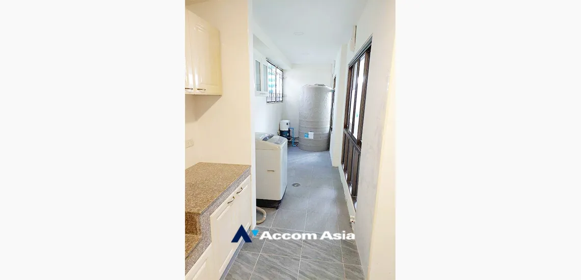 13  4 br House For Sale in Dusit ,Bangkok  AA33490