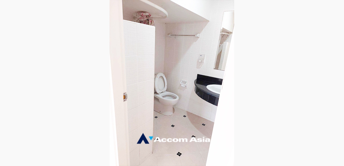 11  4 br House For Sale in Dusit ,Bangkok  AA33490