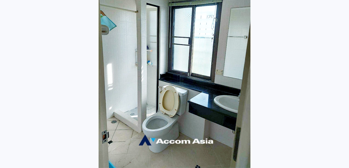 12  4 br House For Sale in Dusit ,Bangkok  AA33490