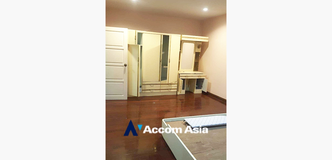 7  3 br House For Rent in Sukhumvit ,Bangkok BTS Bang Chak AA33496
