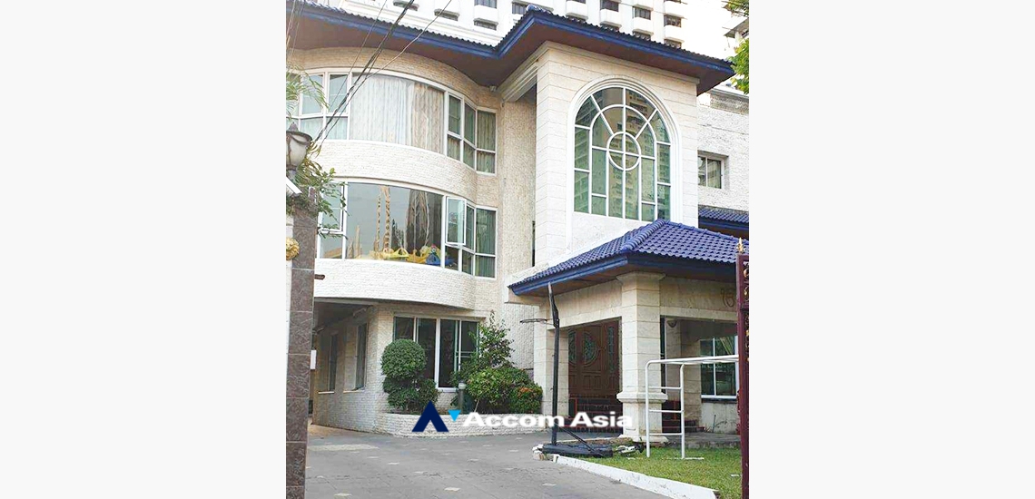  2  6 br House For Sale in Sukhumvit ,Bangkok BTS Nana AA33500