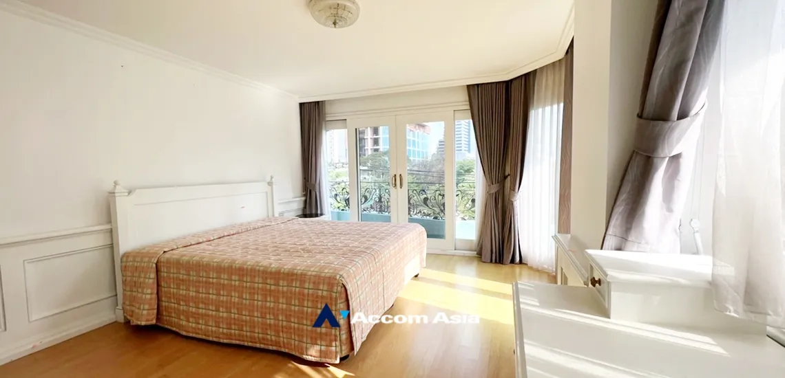 unit 1 Bedroom  Condominium For Rent in Ploenchit, Bangkok  near BTS Ploenchit (AA33501)