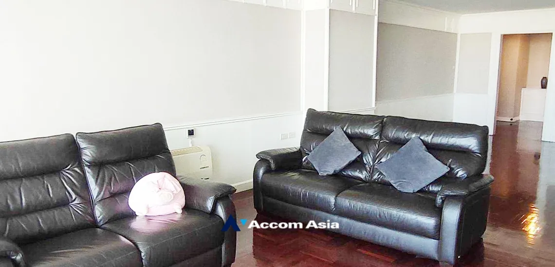 unitPet friendly |  3 Bedrooms  Apartment For Rent in Sukhumvit, Bangkok  near BTS Ekkamai (AA33540)