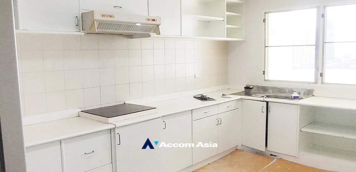 unitPet friendly |  3 Bedrooms  Apartment For Rent in Sukhumvit, Bangkok  near BTS Ekkamai (AA33540)