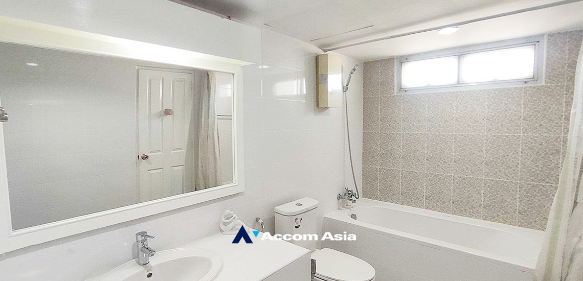 9  3 br Apartment For Rent in Sukhumvit ,Bangkok BTS Ekkamai at Ideal Place For Big Families AA33540