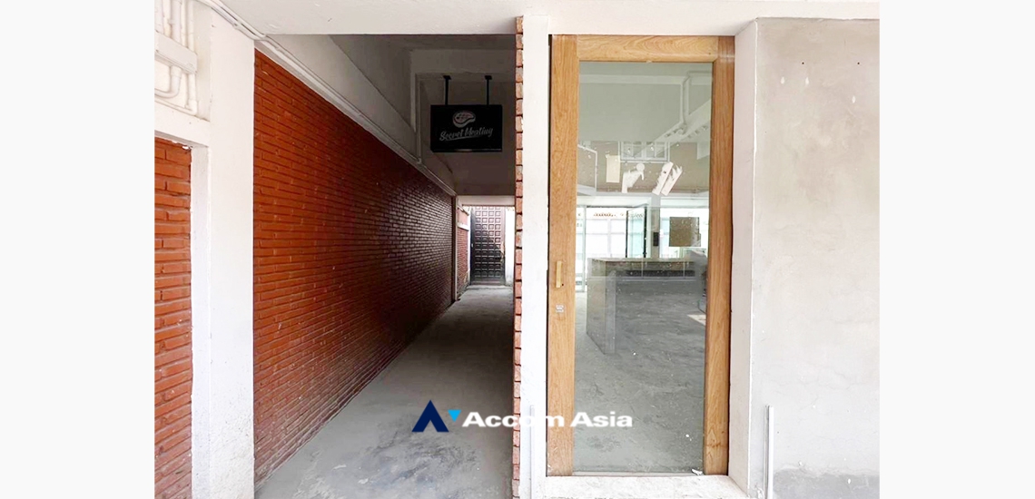 17  3 br House For Rent in Sukhumvit ,Bangkok BTS Phra khanong AA33573