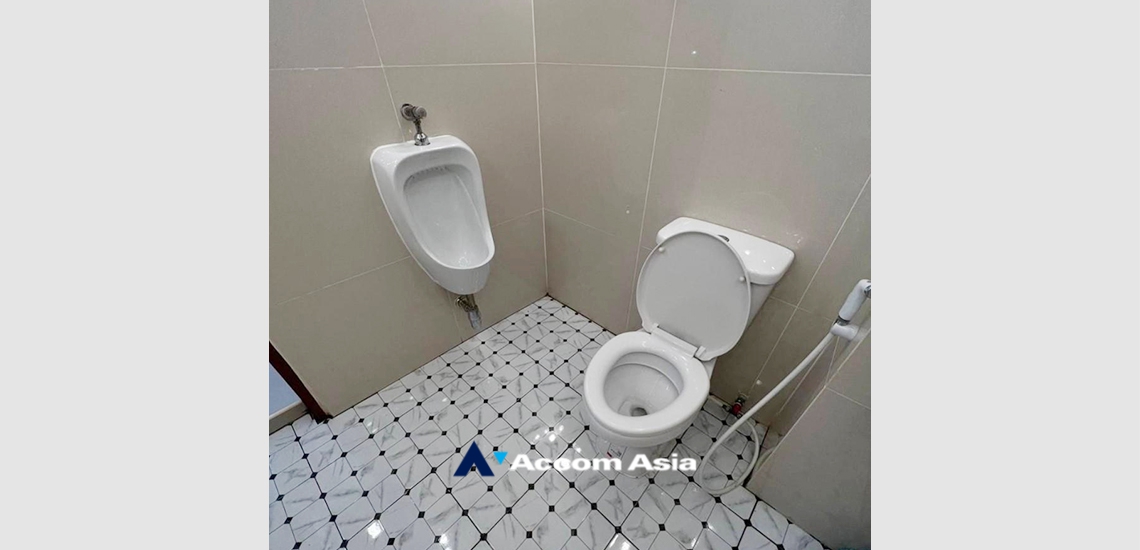 23  3 br House For Rent in Sukhumvit ,Bangkok BTS Phra khanong AA33573