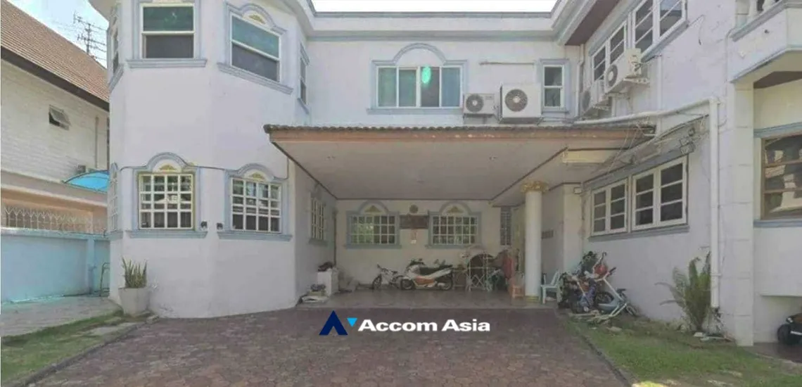 unit 5 Bedrooms  House For Sale in Bang Na, Bangkok  near BTS Bang Na (AA33577)