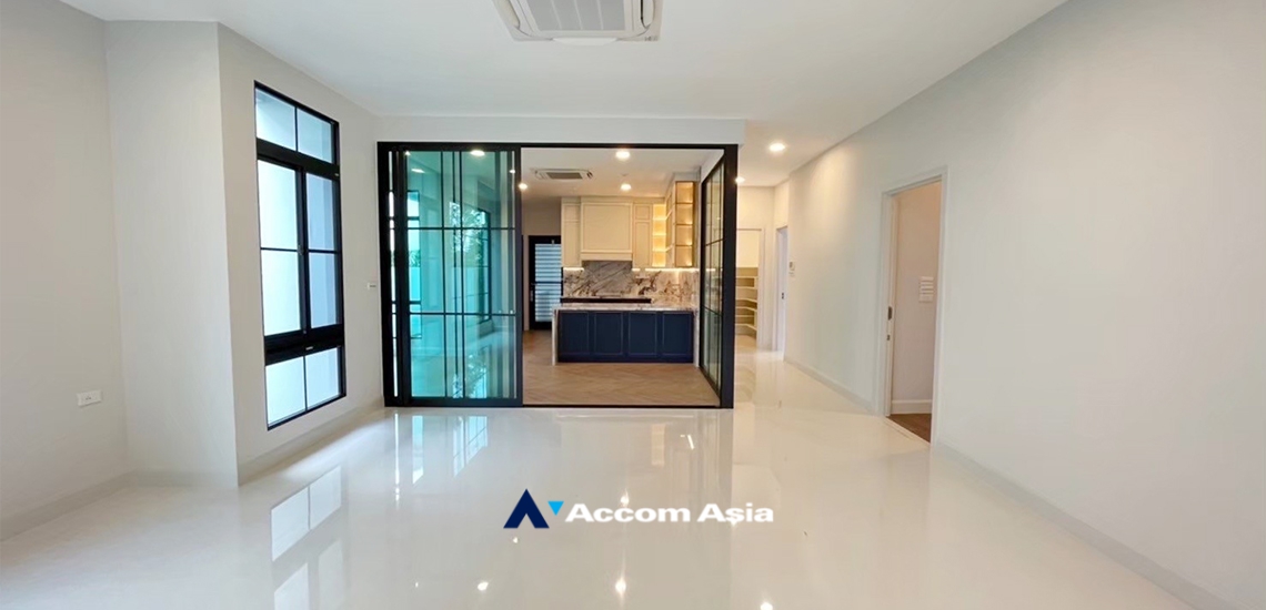 11  5 br House for rent and sale in Latkrabang ,Bangkok ARL Ban Thap Chang at Nantawan Rama 9 New Krungthepkreetha AA33612