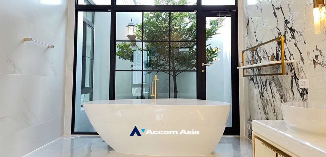 17  5 br House for rent and sale in Latkrabang ,Bangkok ARL Ban Thap Chang at Nantawan Rama 9 New Krungthepkreetha AA33612