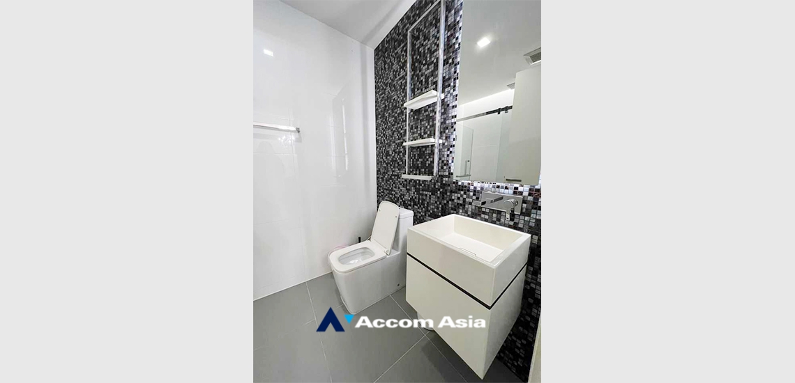 9  2 br Condominium For Rent in Sukhumvit ,Bangkok BTS Phra khanong at The Room Sukhumvit 69 AA33662