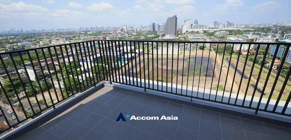 8  1 br Condominium For Sale in Samutprakan ,Samutprakan BTS Bearing at Knightsbridge Collage AA33683