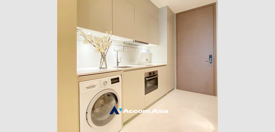 6  1 br Condominium for rent and sale in Ploenchit ,Bangkok BTS Chitlom at The Residences at Sindhorn Kempinski Hotel Bangkok AA33690