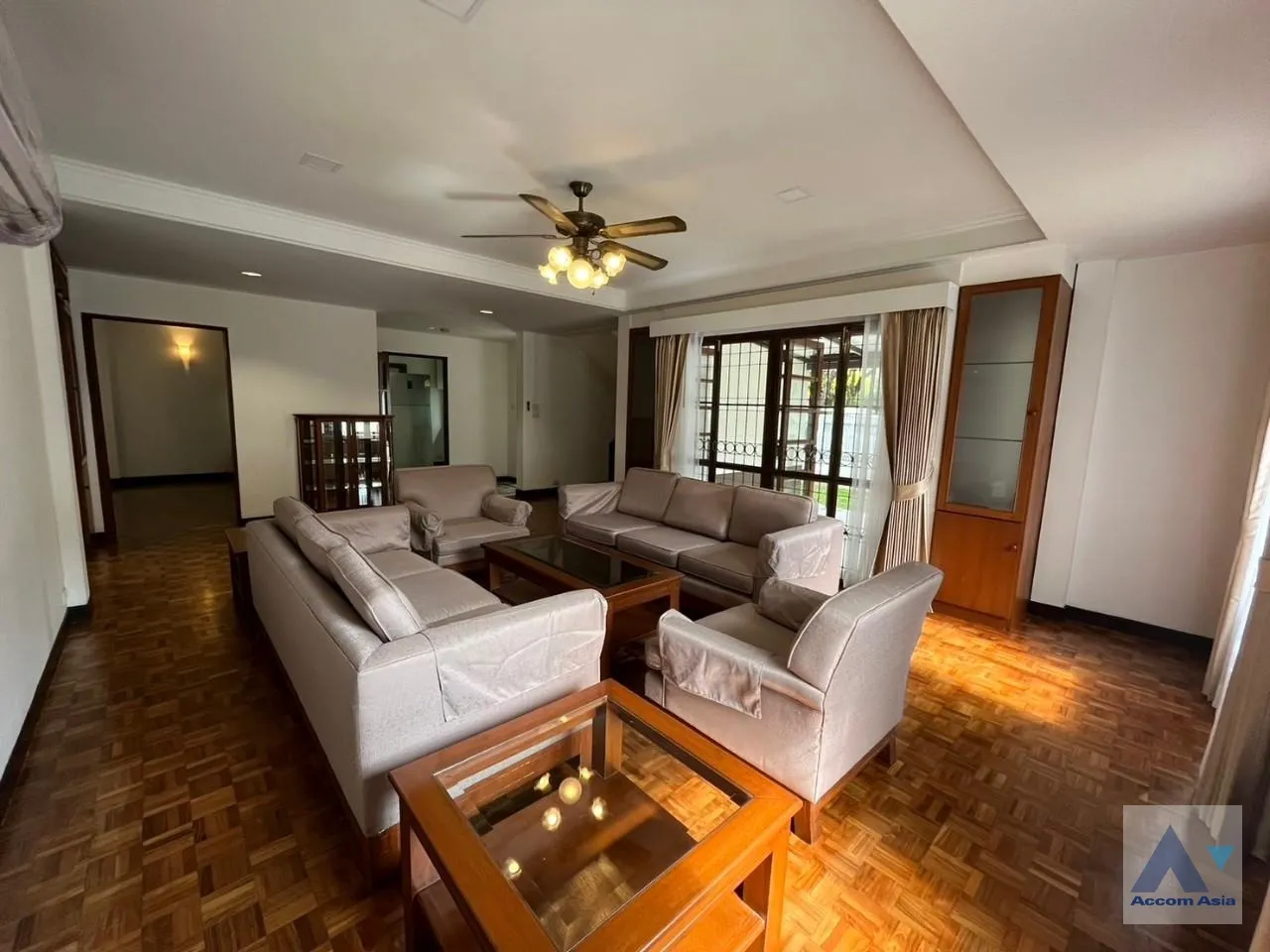  1  4 br House for rent and sale in Phaholyothin ,Bangkok BTS Saphan-Kwai at House in Compound AA33788