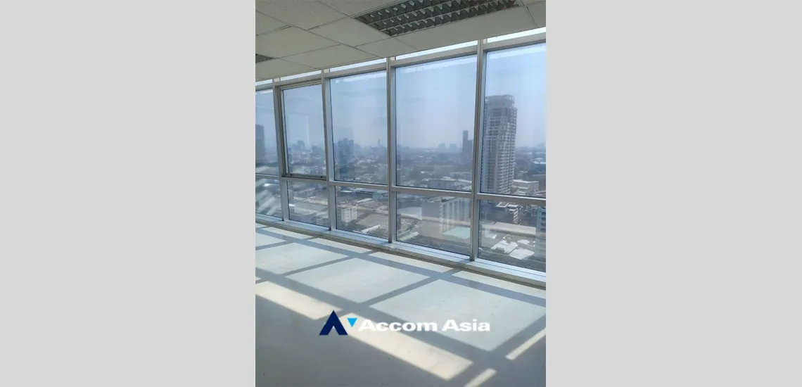  1  Office Space For Rent in Sukhumvit ,Bangkok BTS Ekkamai at 42 Tower AA33829