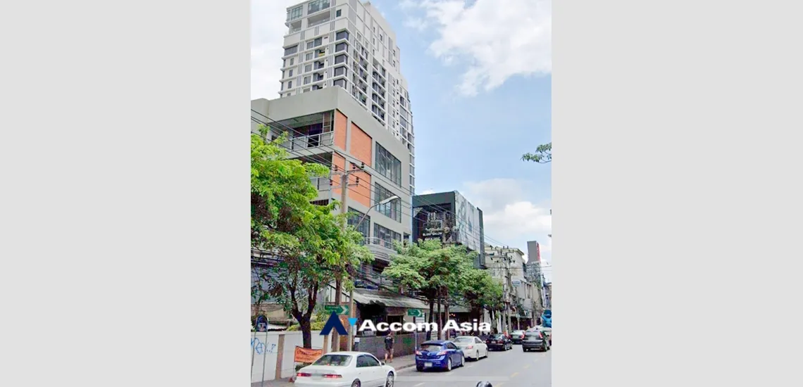 unit Townhouse For Sale in Sukhumvit, Bangkok  near BTS Ekkamai (AA33836)