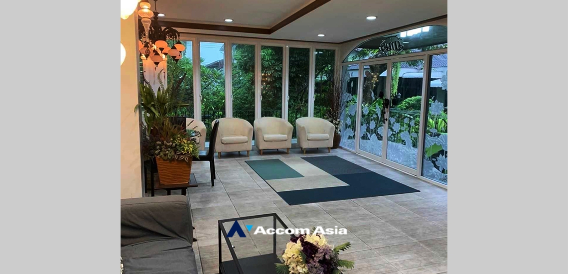 5  4 br House For Rent in Sathorn ,Bangkok MRT Khlong Toei AA33850