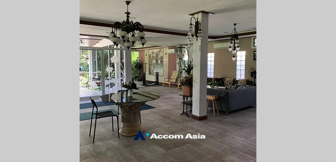 unitGarden, Home Office |  4 Bedrooms  House For Rent in Sathorn, Bangkok  near MRT Khlong Toei (AA33850)