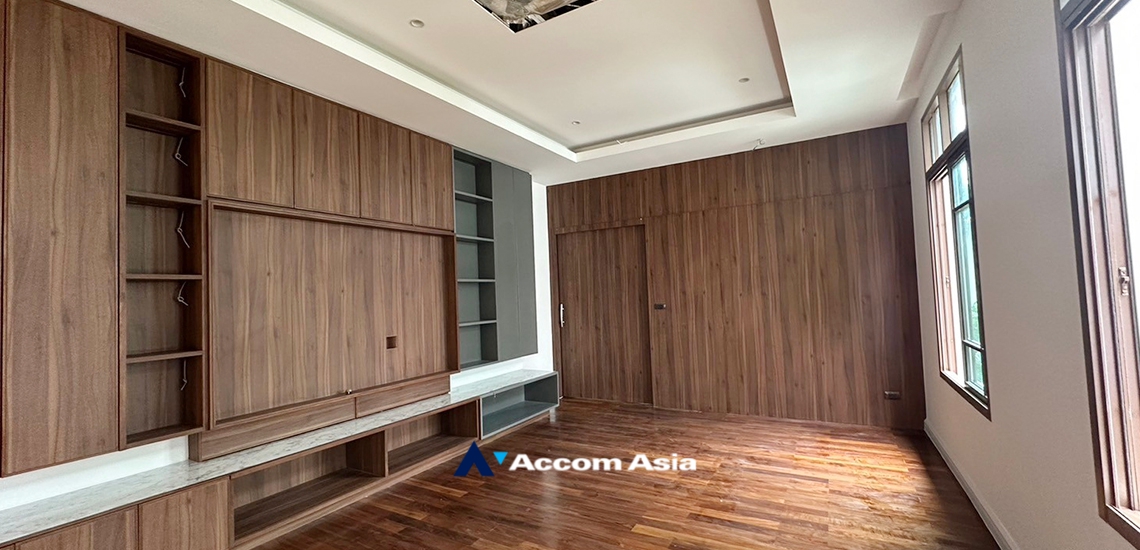 10  4 br House For Sale in Sukhumvit ,Bangkok BTS Phra khanong at Baan Sansiri Sukhumvit 67 AA33863