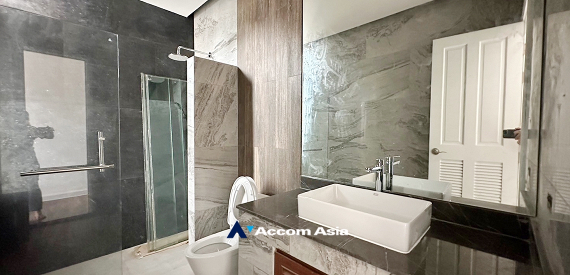 15  4 br House For Sale in Sukhumvit ,Bangkok BTS Phra khanong at Baan Sansiri Sukhumvit 67 AA33863