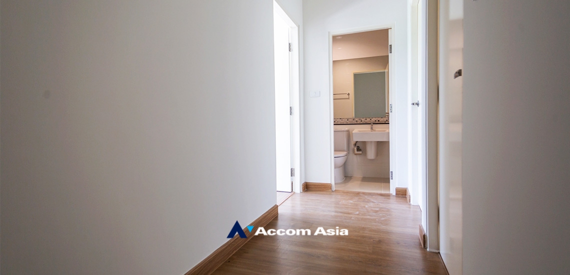  1  4 br Townhouse For Rent in Samutprakan ,Samutprakan  at House AA33897