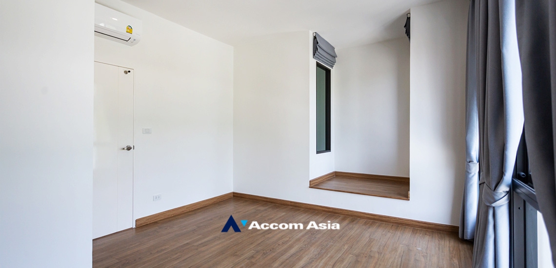 20  4 br Townhouse For Rent in Samutprakan ,Samutprakan  at House AA33897