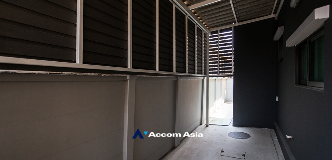 5  4 br Townhouse For Rent in Samutprakan ,Samutprakan  at House AA33897