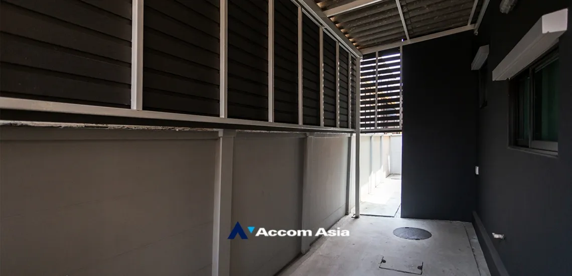5  4 br Townhouse For Rent in Samutprakan ,Samutprakan  at House AA33897