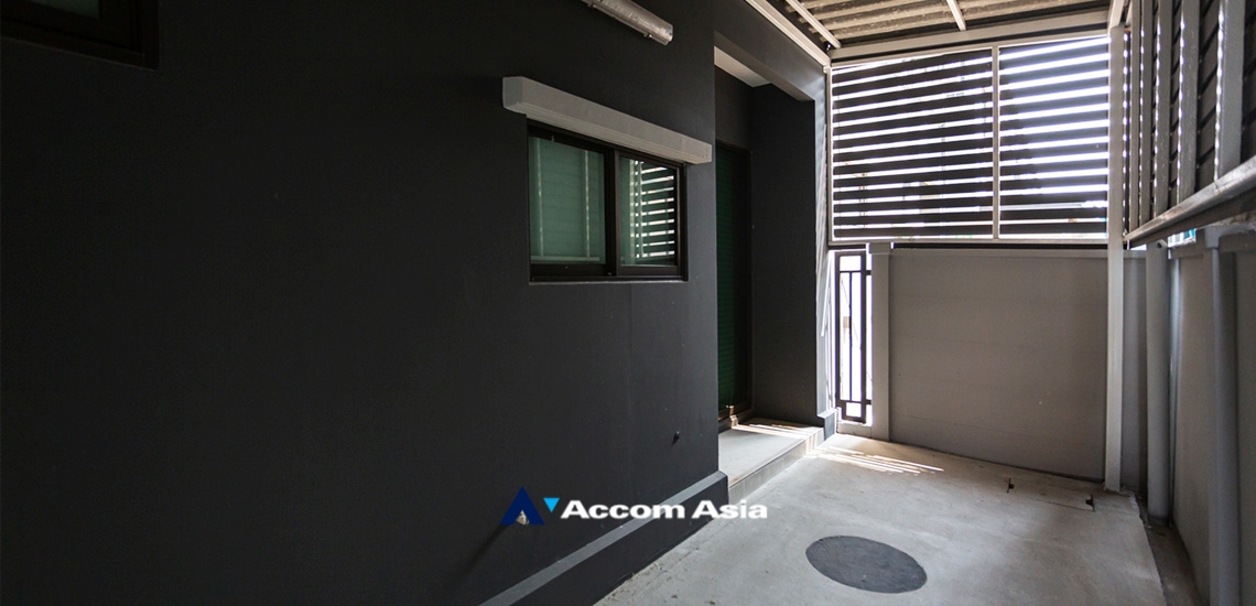 18  4 br Townhouse For Rent in Samutprakan ,Samutprakan  at House AA33897