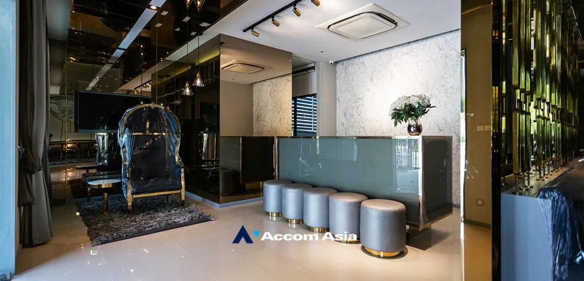 14  4 br Townhouse For Rent in Samutprakan ,Samutprakan  at House AA33897