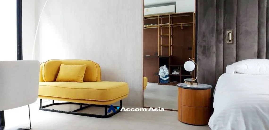 unitHome Office |  4 Bedrooms  Townhouse For Rent & Sale in Pattanakarn, Bangkok  near BTS On Nut (AA33947)