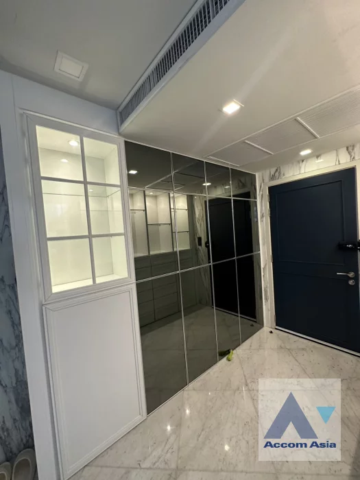 9  3 br Condominium for rent and sale in Sathorn ,Bangkok MRT Khlong Toei at Maestro 01 Sathorn Yenakat AA34008
