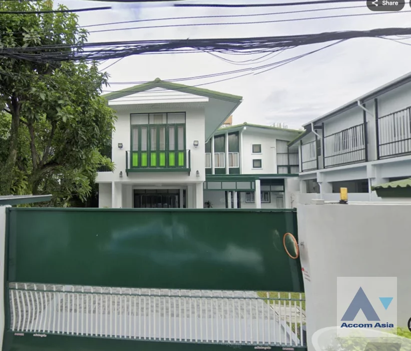  1  5 br House For Rent in Sukhumvit ,Bangkok BTS Ekkamai AA34019