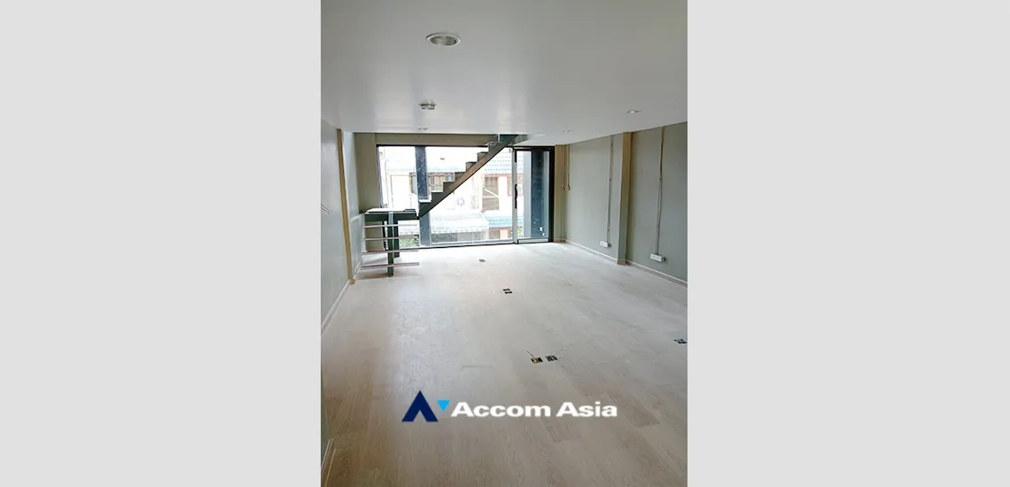  1  House For Rent in Sathorn ,Bangkok BTS Saint Louis AA34024