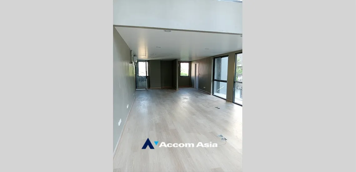 8  House For Rent in Sathorn ,Bangkok BTS Saint Louis AA34024
