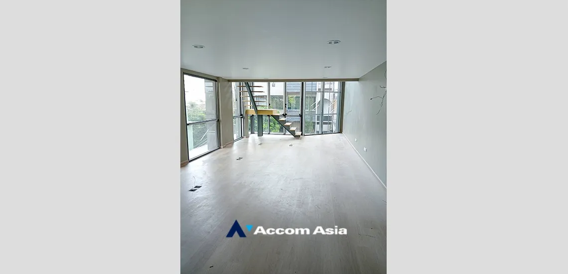 9  House For Rent in Sathorn ,Bangkok BTS Saint Louis AA34024