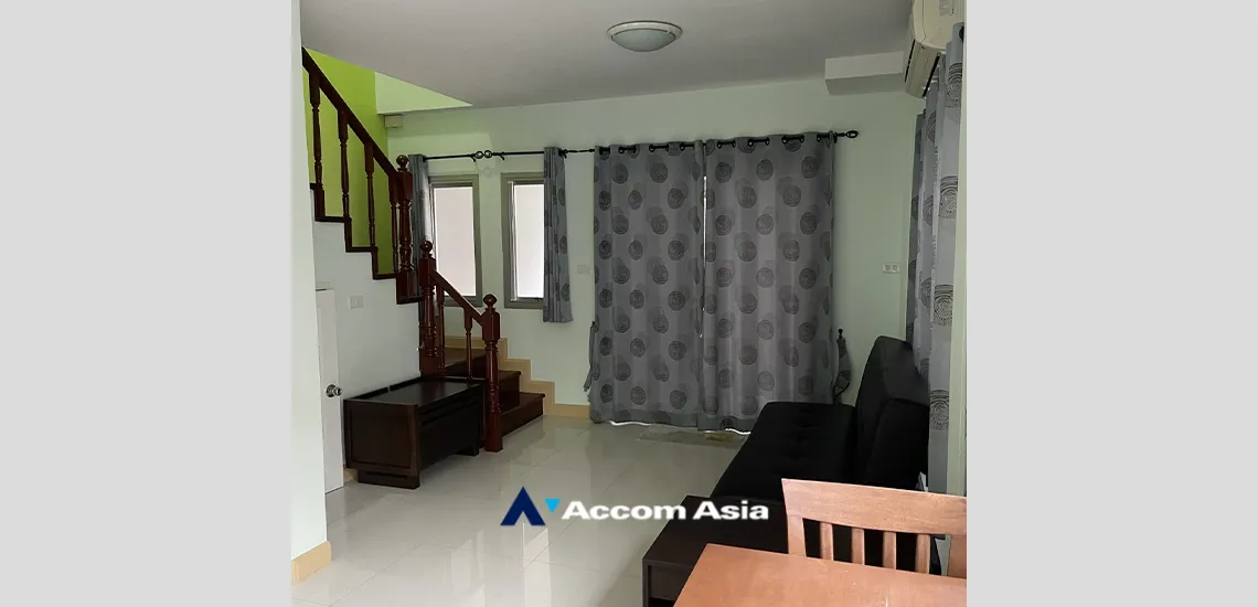 unit 2 Bedrooms  Townhouse For Rent in Sukhumvit, Bangkok  near BTS Phra khanong (AA34042)