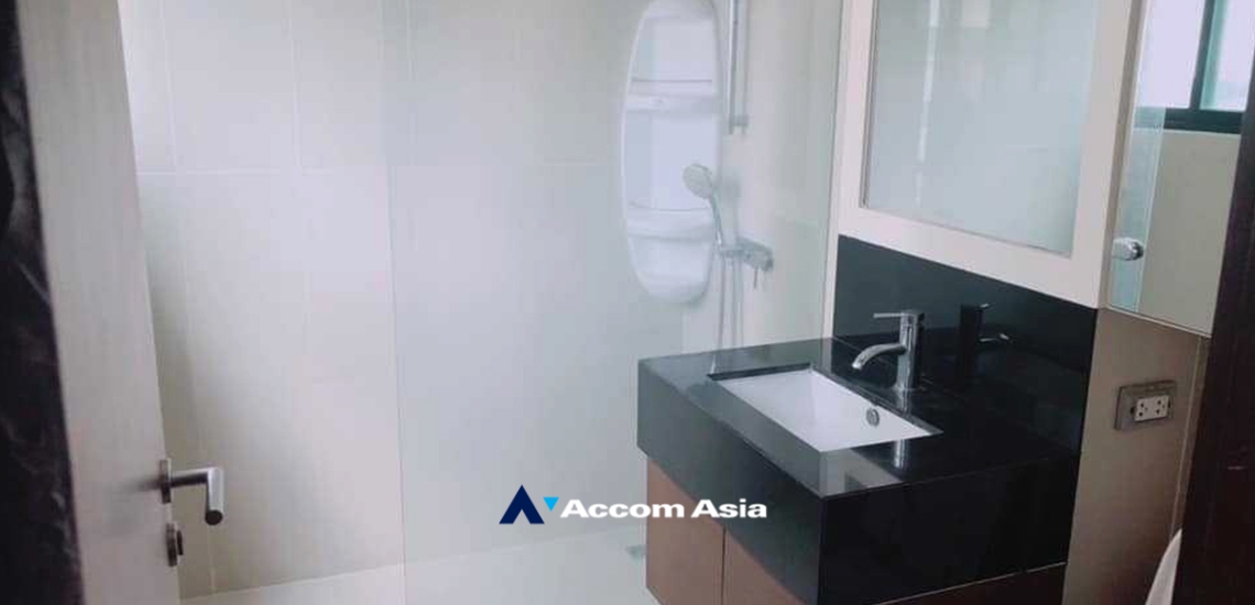 4  2 br Condominium For Rent in Sathorn ,Bangkok BTS Sala Daeng - MRT Lumphini at Sathorn Gardens AA34051