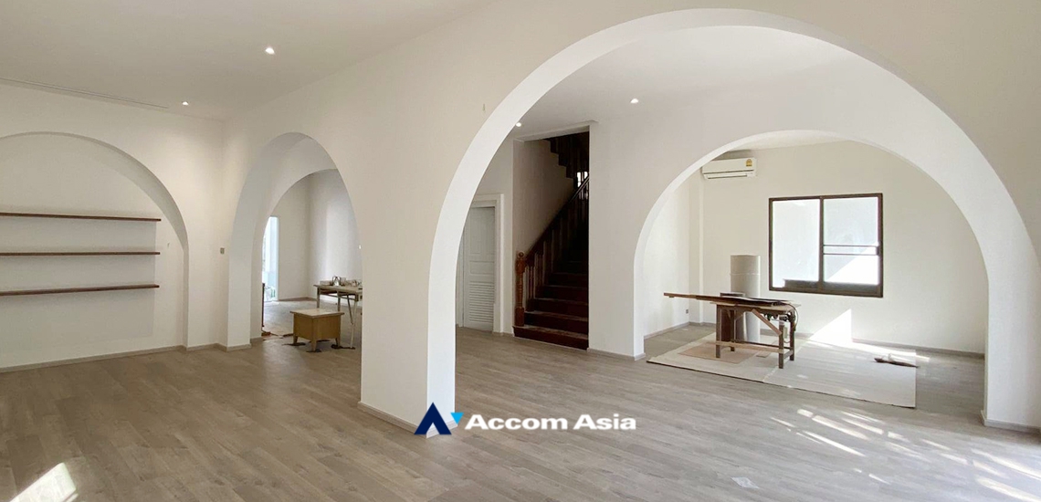 6  4 br House For Rent in Sukhumvit ,Bangkok BTS Thong Lo at Sukhumvit Villa AA34065