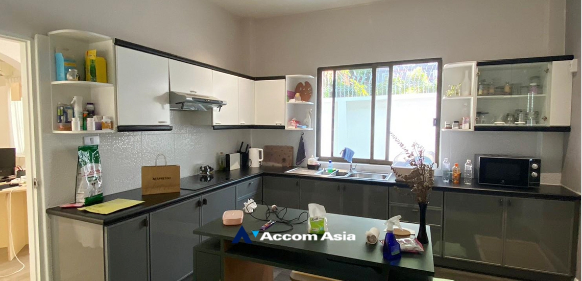 15  4 br House For Rent in Sukhumvit ,Bangkok BTS Thong Lo at Sukhumvit Villa AA34065
