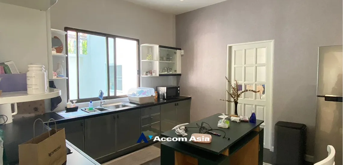 16  4 br House For Rent in Sukhumvit ,Bangkok BTS Thong Lo at Sukhumvit Villa AA34065