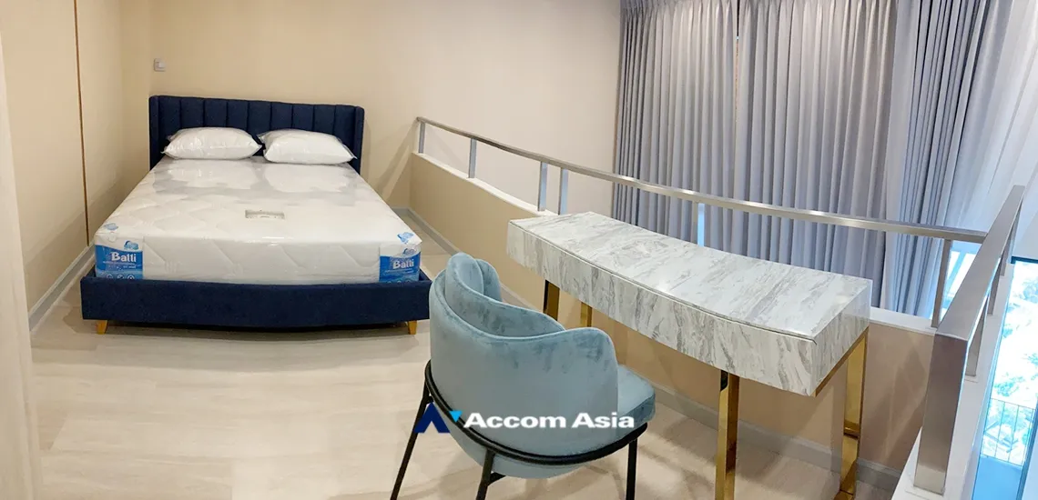 unitDouble High Ceiling, Duplex Condo | Knightsbridge Prime Sathorn Condominium