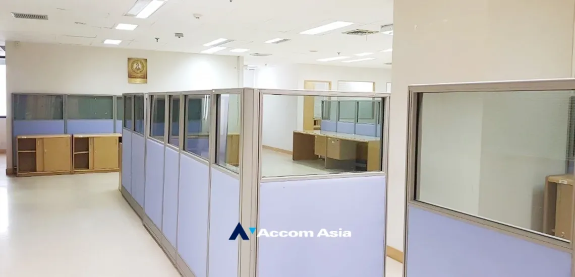 unit Office space For Rent & Sale in Sathorn, Bangkok  near MRT Lumphini - MRT Khlong Toei (AA34092)