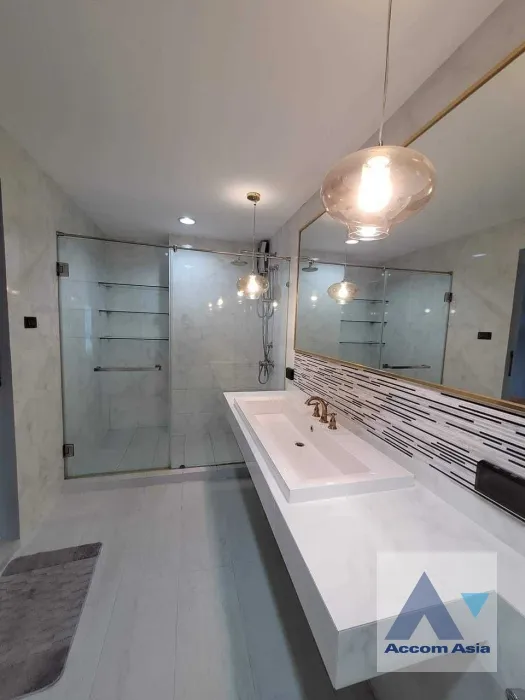 16  3 br Townhouse For Rent in Sathorn ,Bangkok BRT Wat Dokmai at Baan Klang Krung Sathorn Narathiwas AA34107