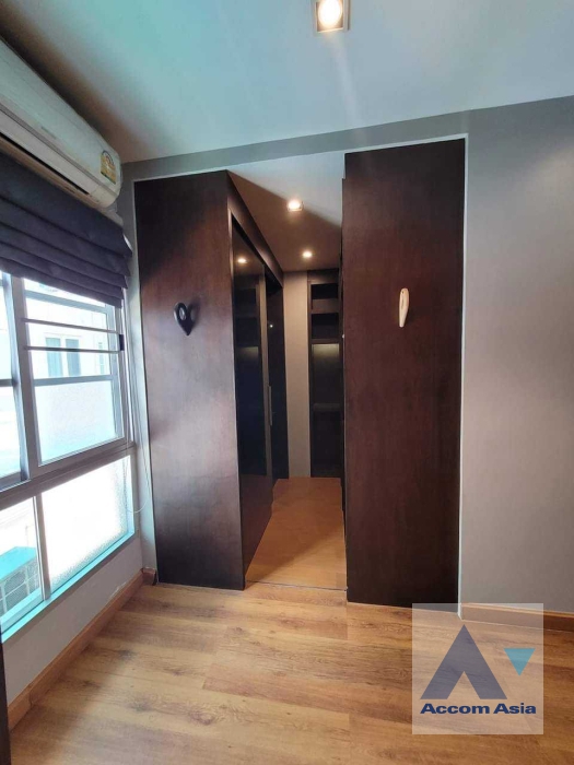 14  3 br Townhouse For Rent in Sathorn ,Bangkok BRT Wat Dokmai at Baan Klang Krung Sathorn Narathiwas AA34107