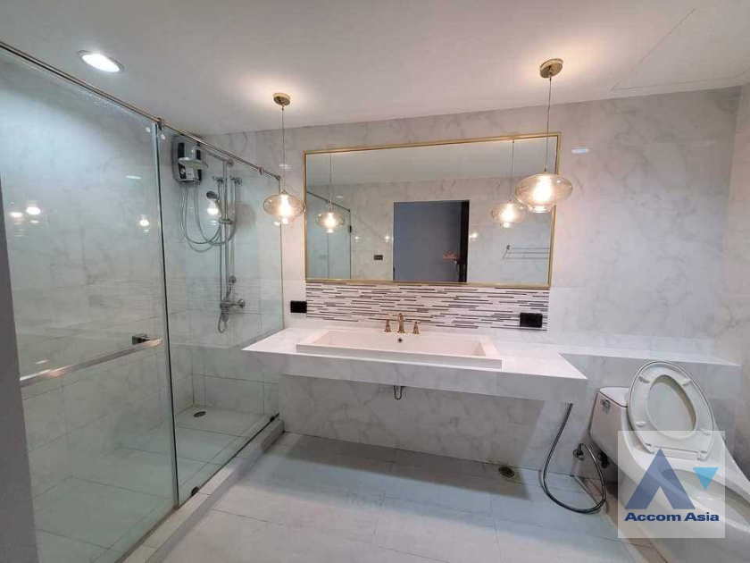 15  3 br Townhouse For Rent in Sathorn ,Bangkok BRT Wat Dokmai at Baan Klang Krung Sathorn Narathiwas AA34107