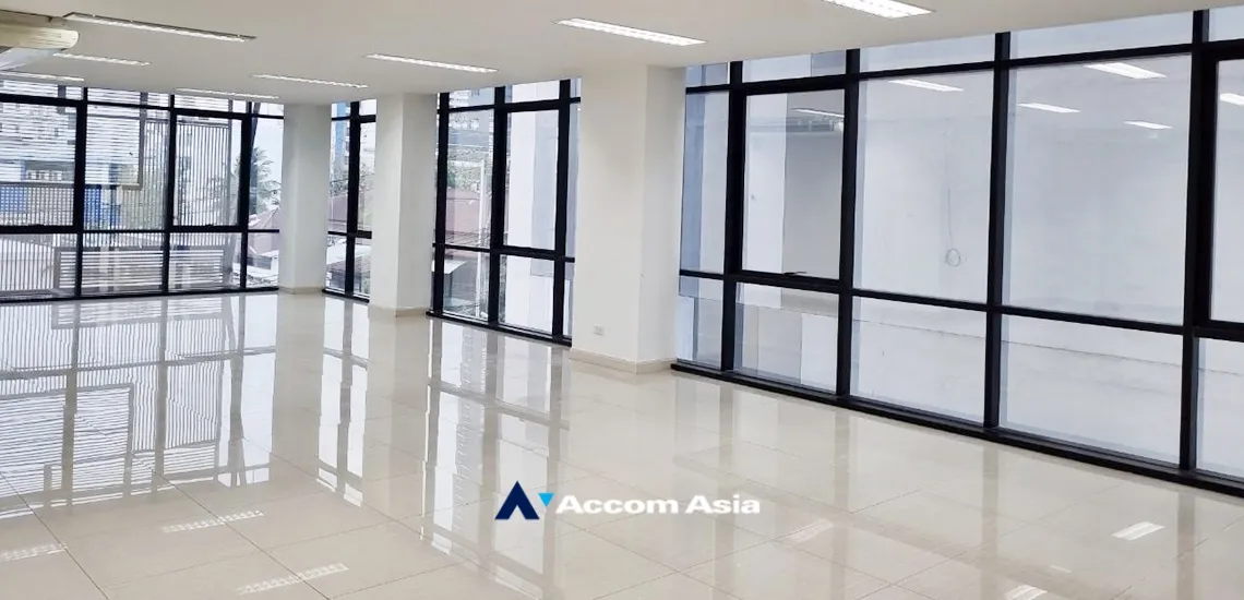  1  Office Space For Rent in Sathorn ,Bangkok BRT Rama III Bridge AA34110