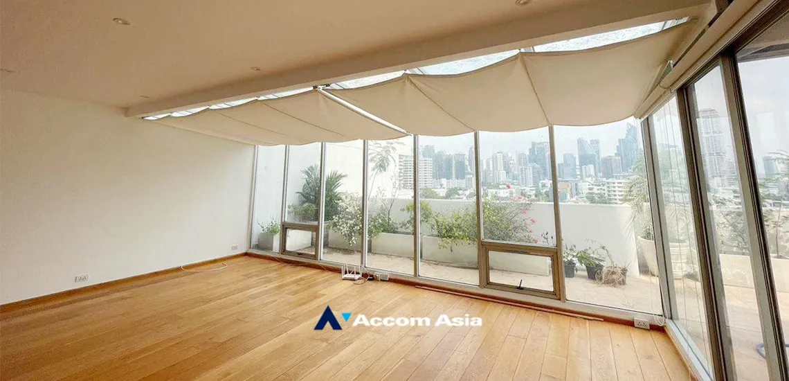 unitBaan Sukhumvit 36 Condominium